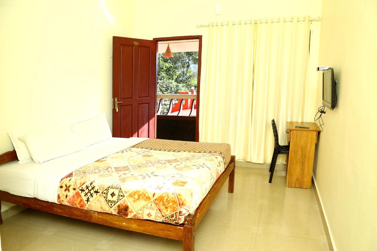 Green Magic Riverside Resort Munnar Bagian luar foto