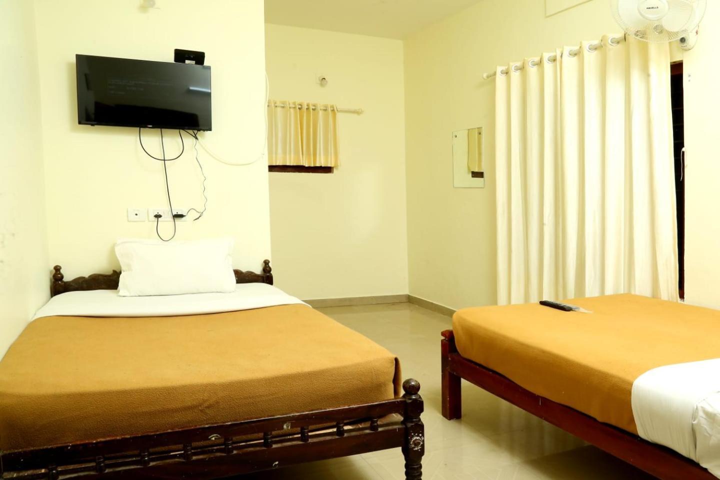 Green Magic Riverside Resort Munnar Bagian luar foto